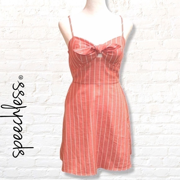 🎁 3 for $30 Speechless Coral Striped Mini Dress with bow knot Size XS - Picture 1 of 5